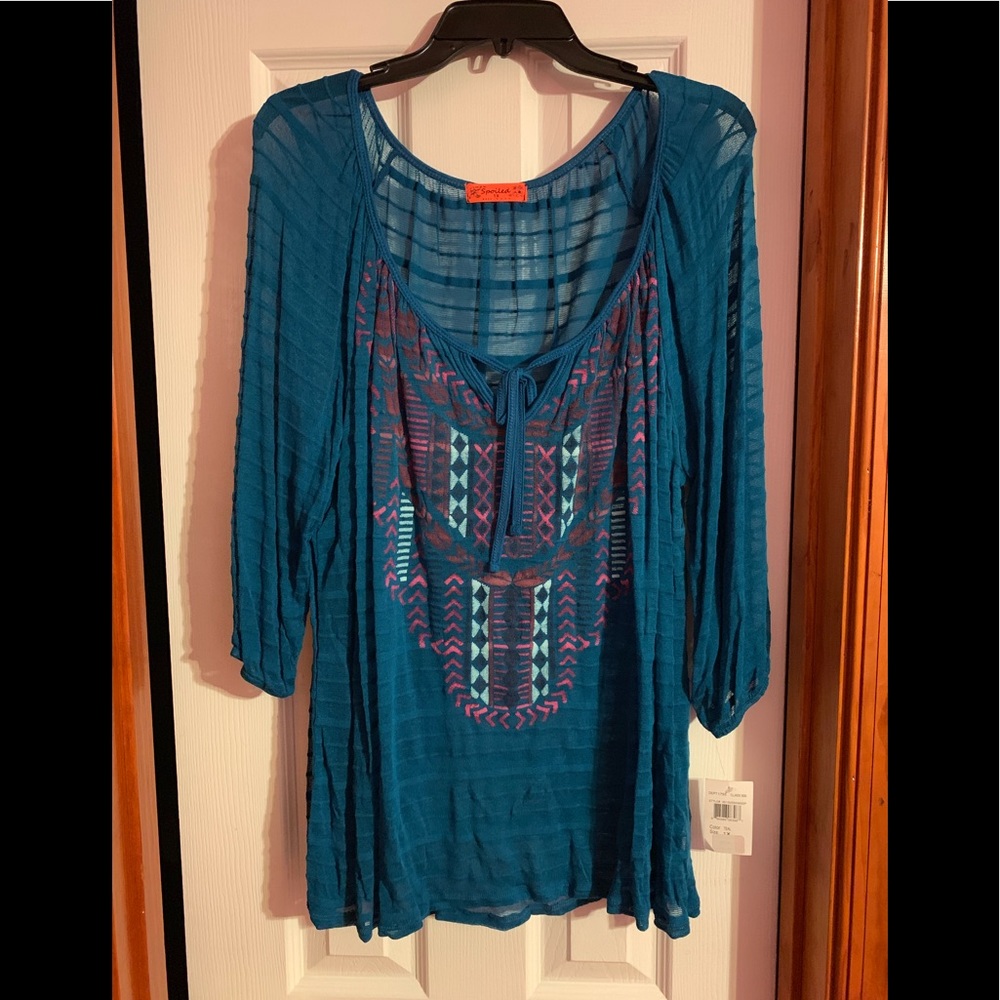 Junior’s Plus Blouse